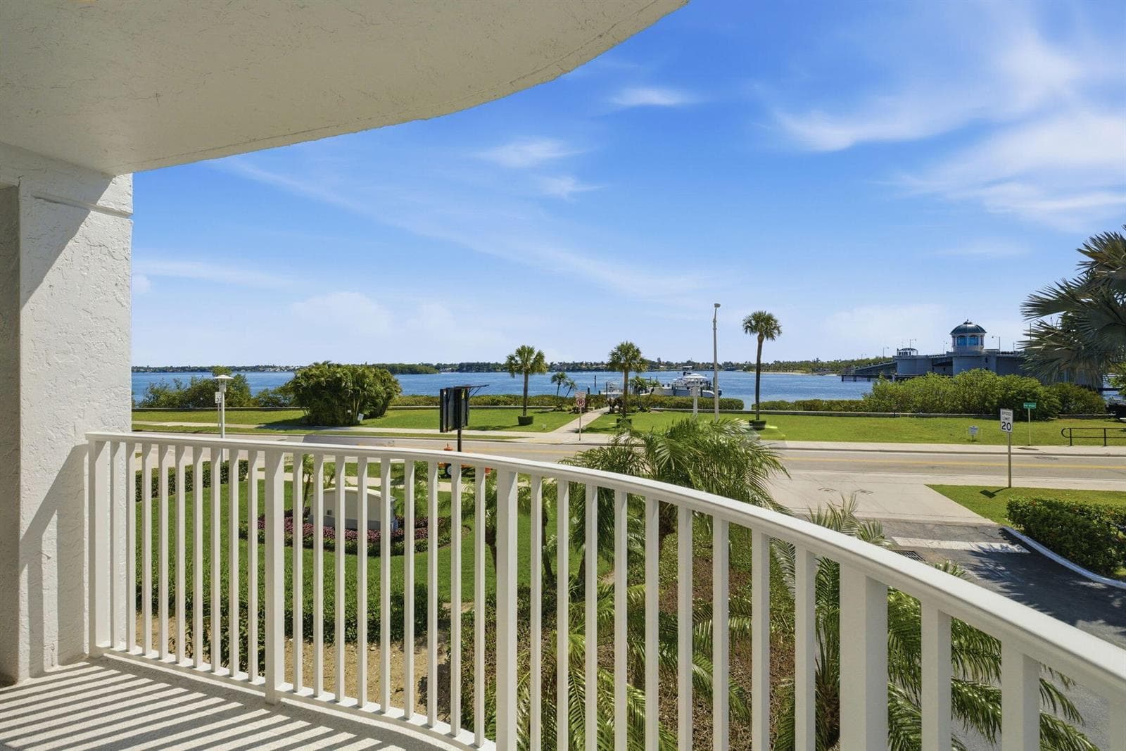 3901 S Flagler Drive 203 photo 8