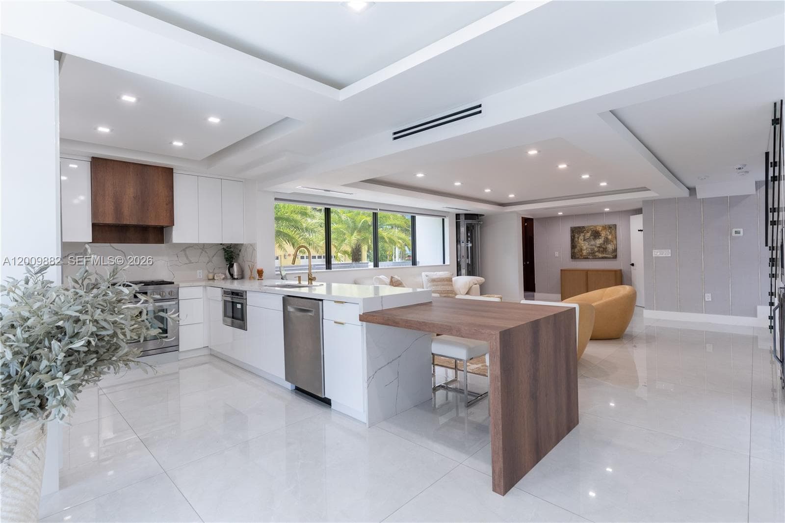 5601 N Ocean Dr 5601 photo 12