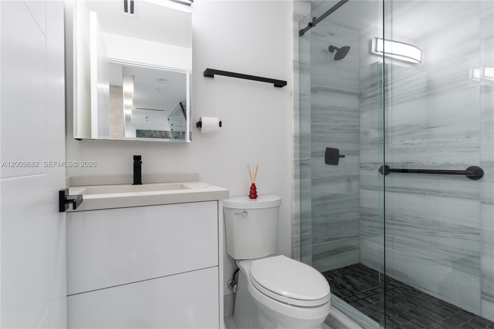 5601 N Ocean Dr 5601 photo 22