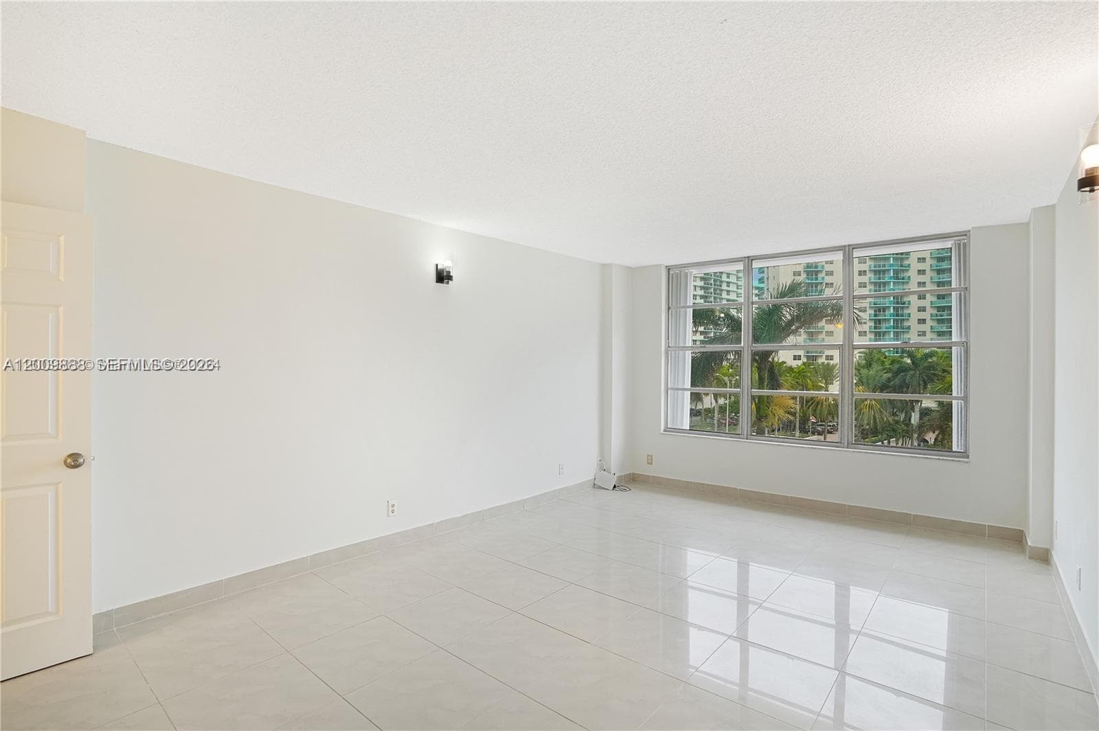 3800 Ocean Dr 414 photo 3