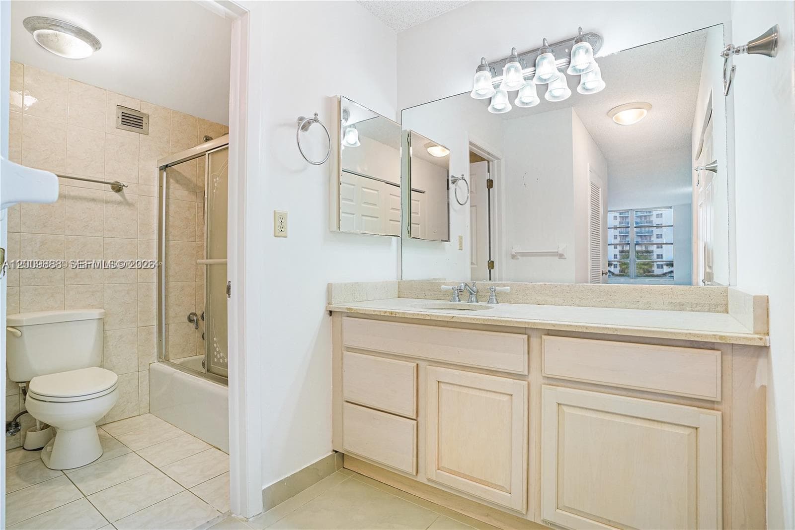 3800 Ocean Dr 414 photo 10