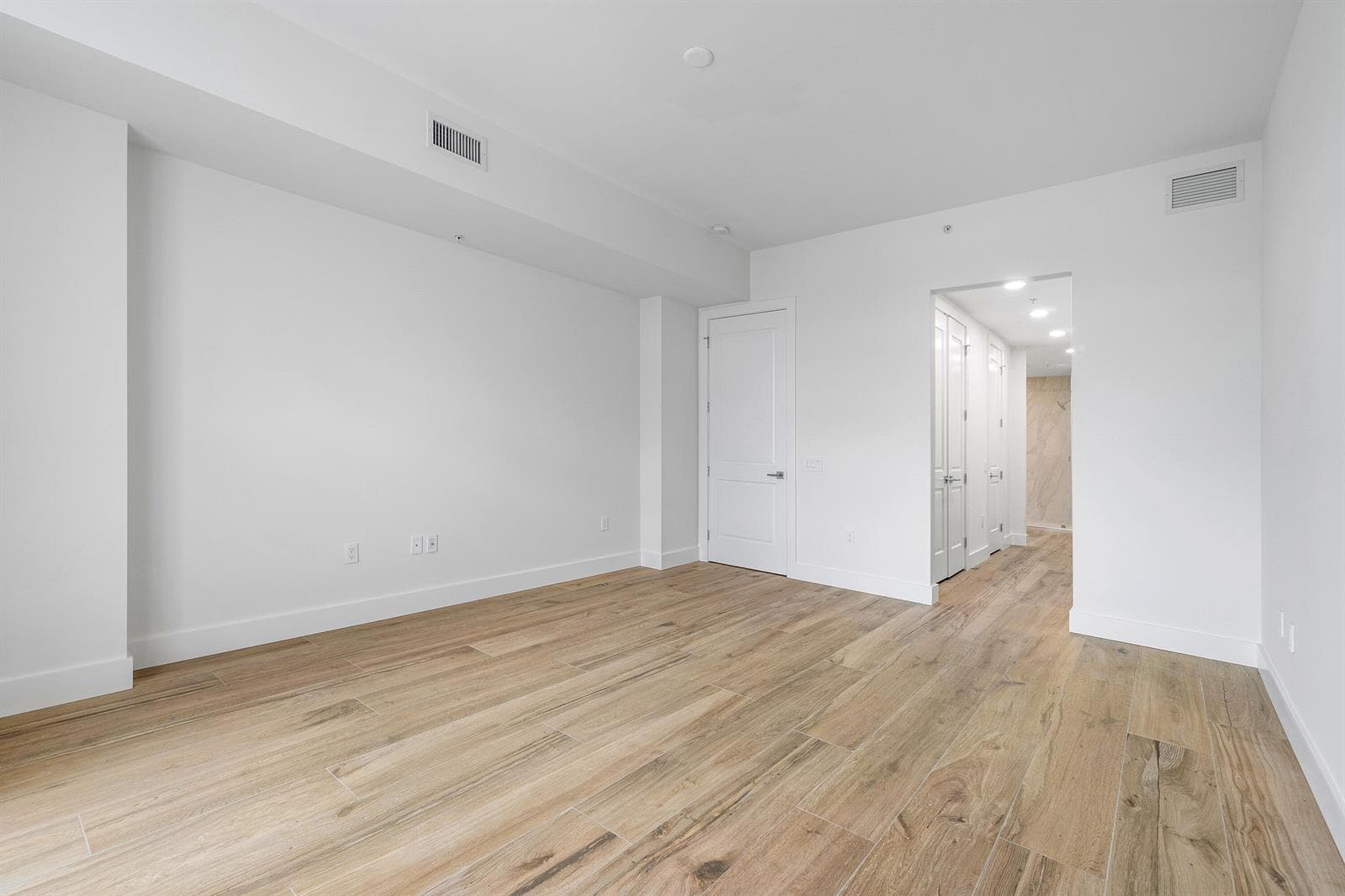 180 Lake Drive 2-302 photo 14