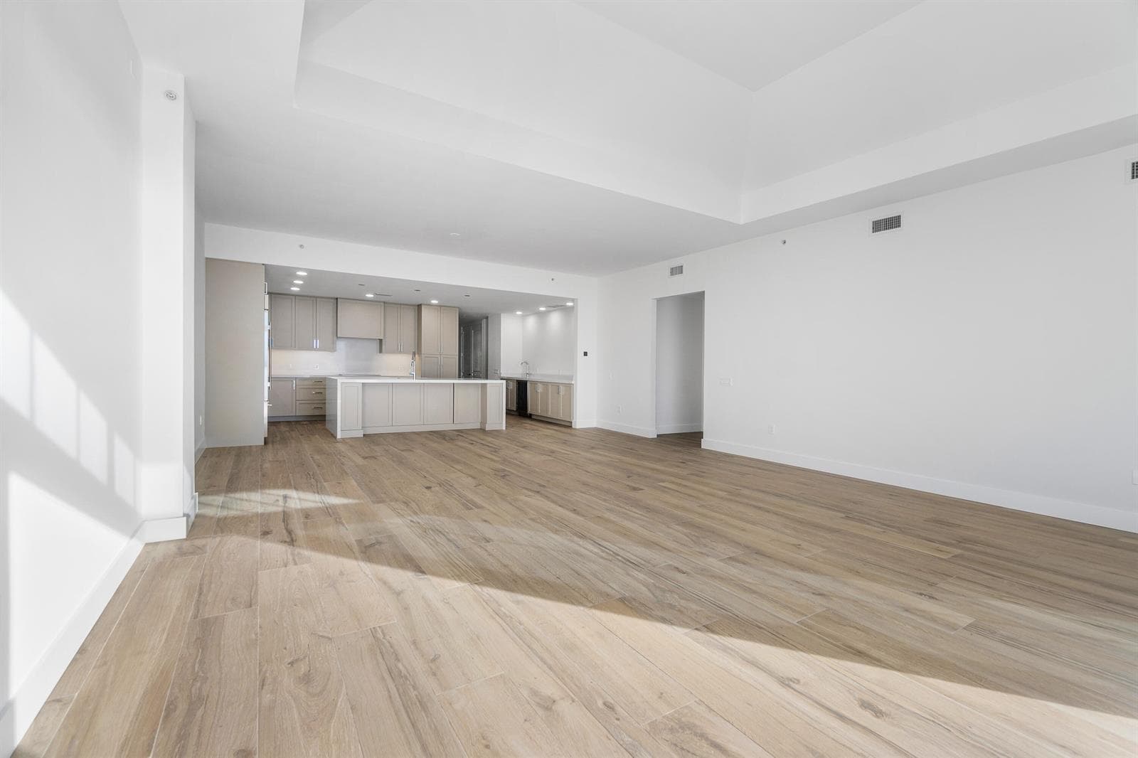 180 Lake Drive 2-302 photo 11