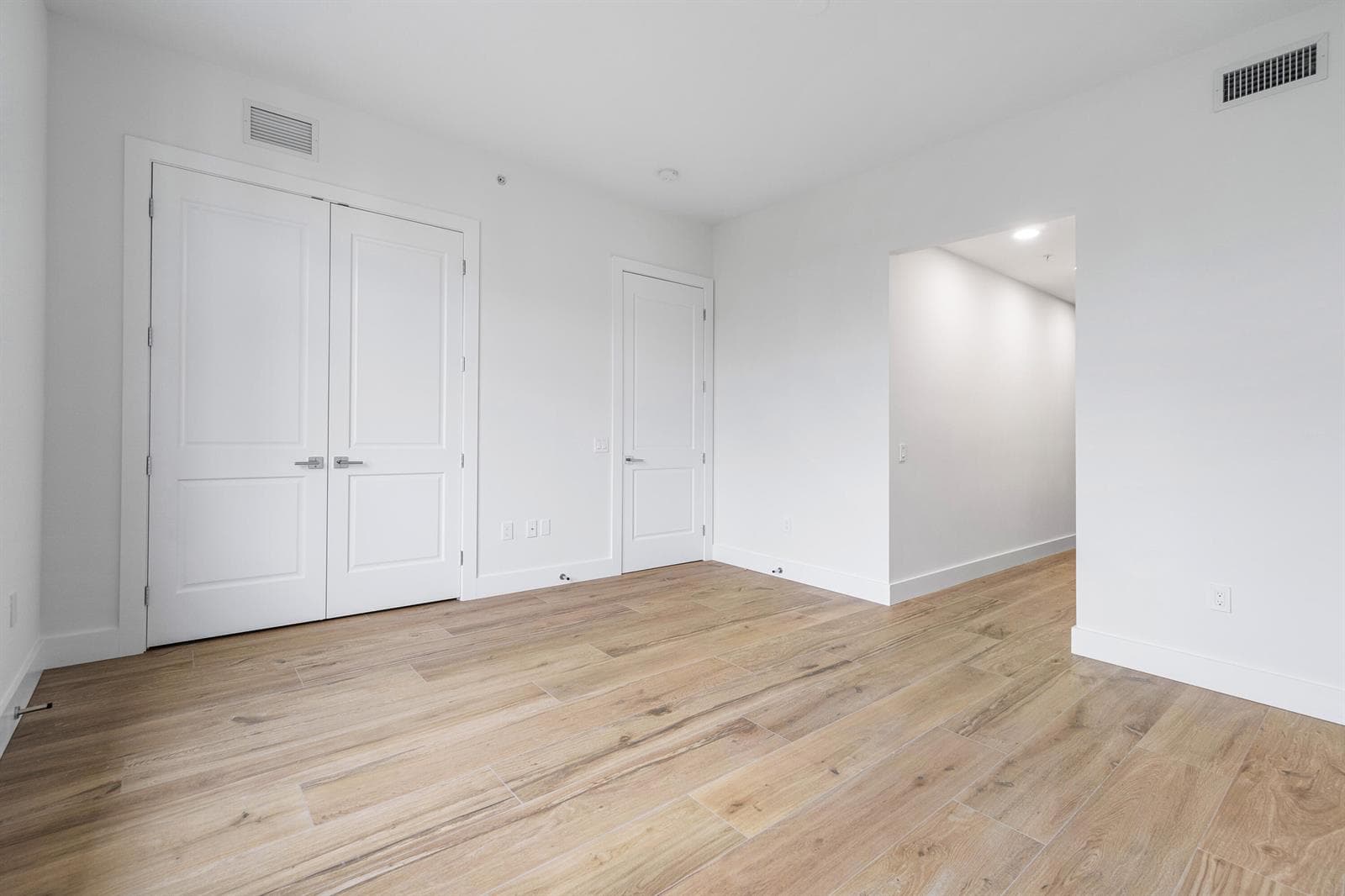 180 Lake Drive 2-302 photo 21