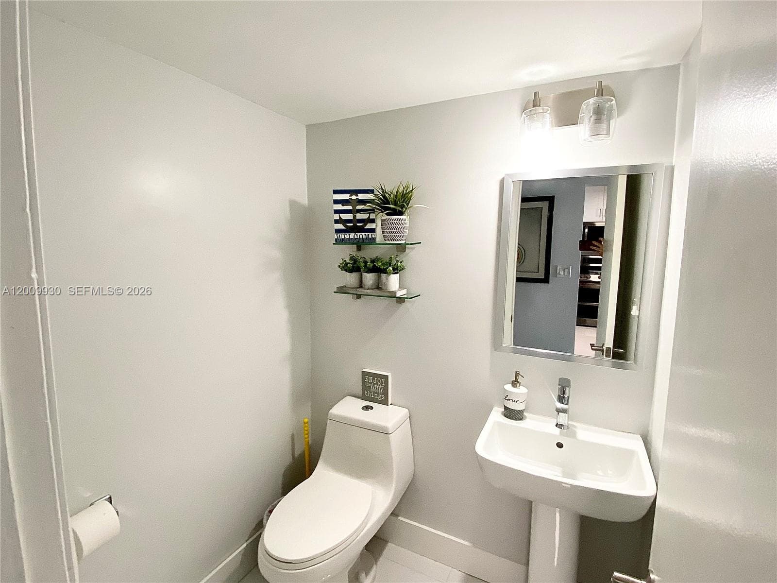 6450 Collins Ave 1004 photo 9