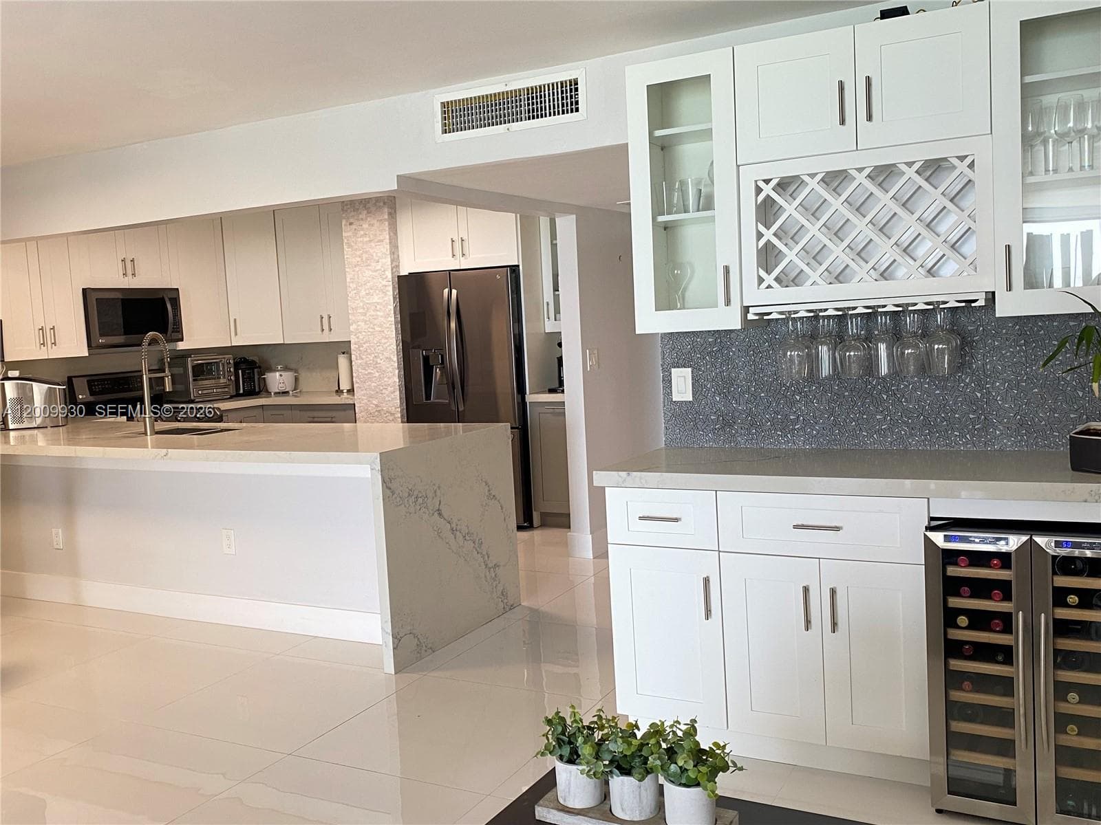6450 Collins Ave 1004 photo 8
