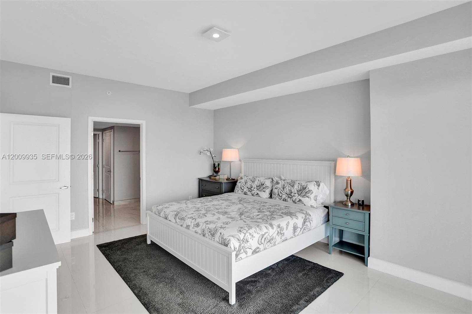 400 Sunny Isles Blvd 2021 photo 23