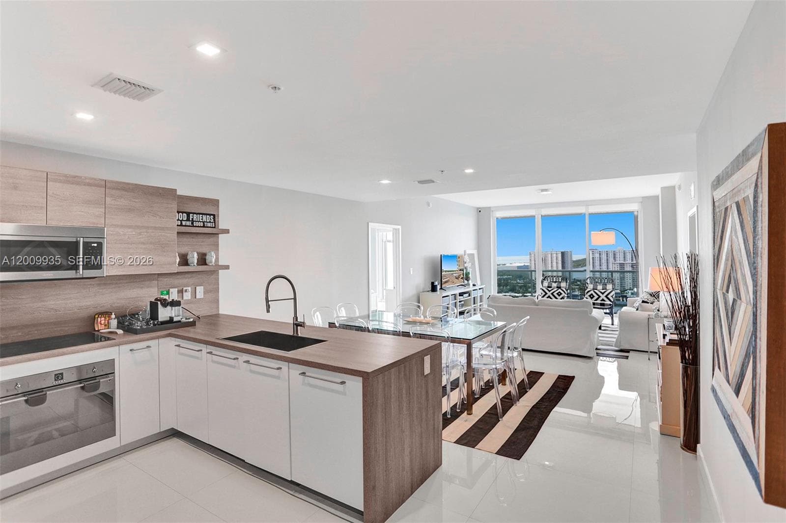 400 Sunny Isles Blvd 2021 photo 1