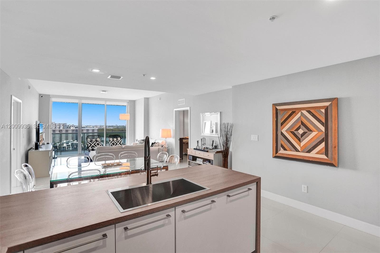 400 Sunny Isles Blvd 2021 photo 5