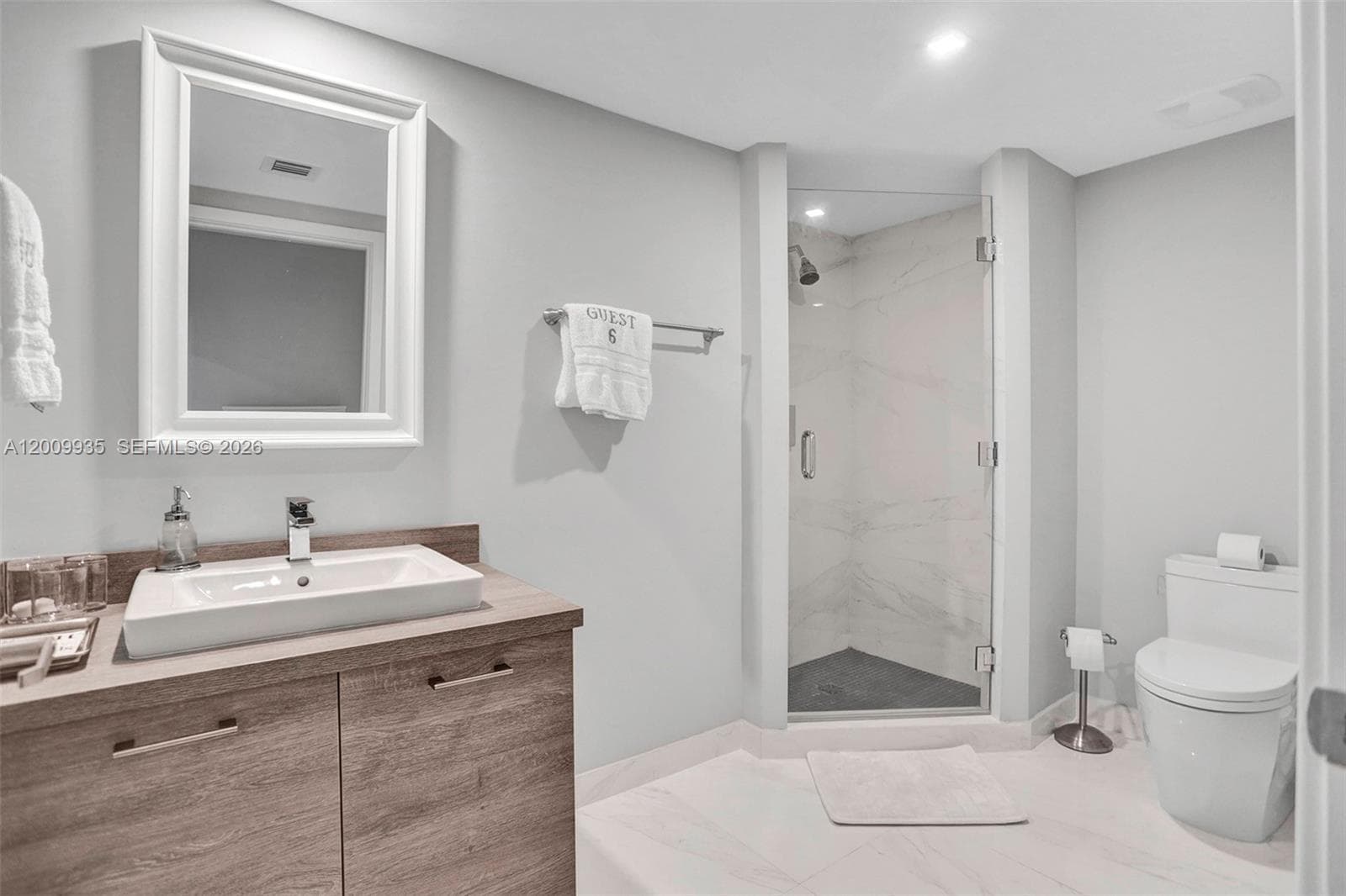 400 Sunny Isles Blvd 2021 photo 18