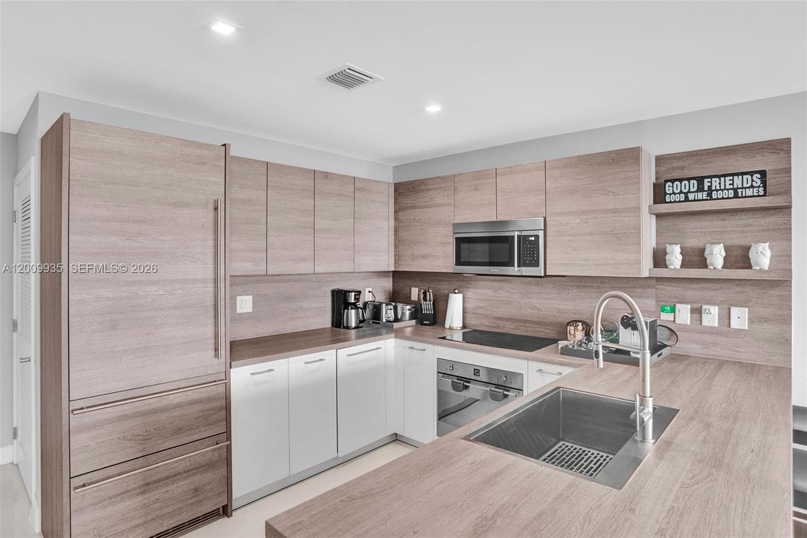 400 Sunny Isles Blvd 2021 photo 4