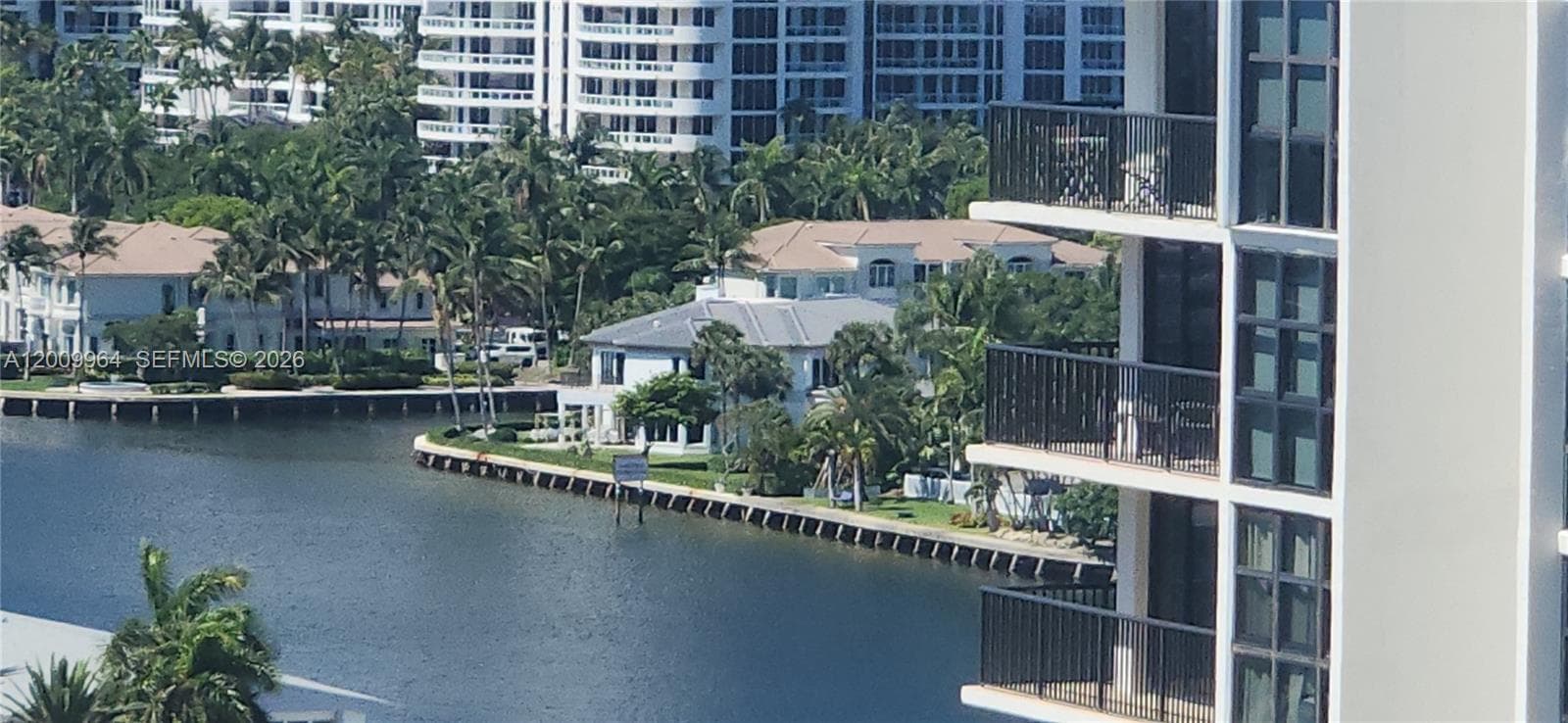 1985 Ocean Dr 14C photo 1