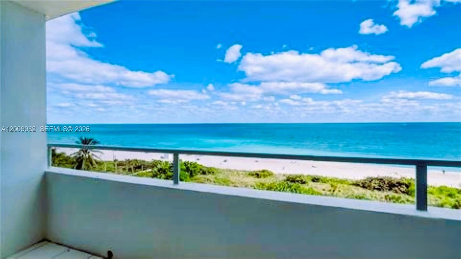 5555 Collins Ave 7P photo 2