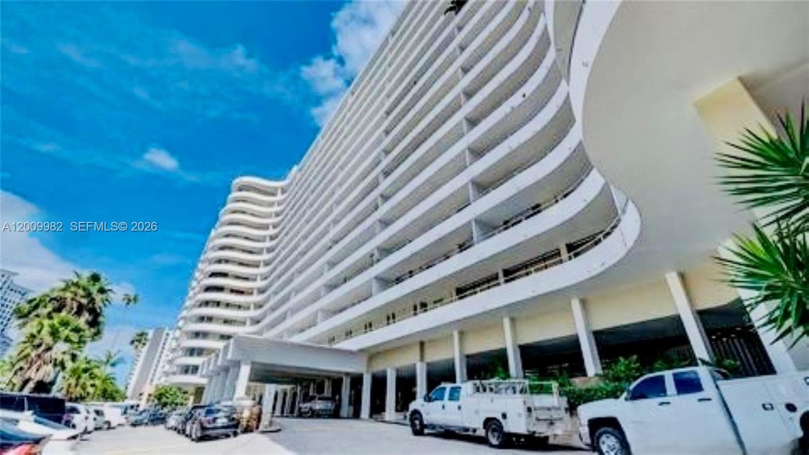 5555 Collins Ave 7P photo 1