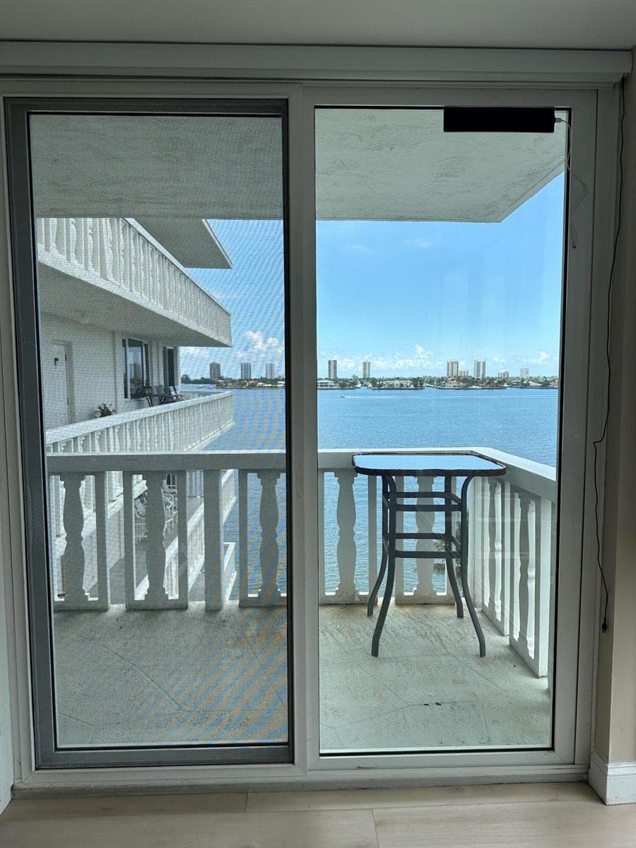 301 Lake Shore Drive 708 photo 6