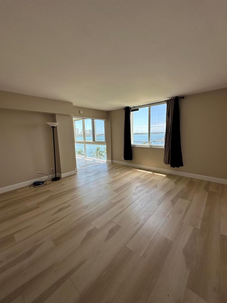 301 Lake Shore Drive 708 photo 11