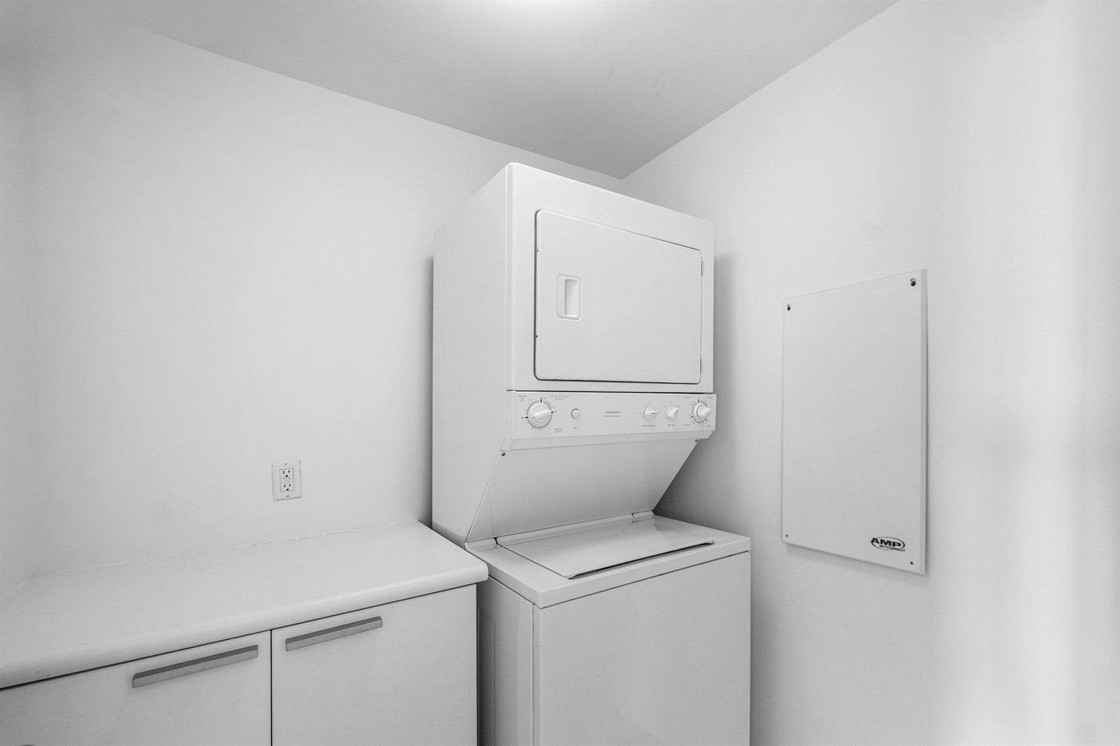 2650 Lake Shore Drive 1005 photo 20