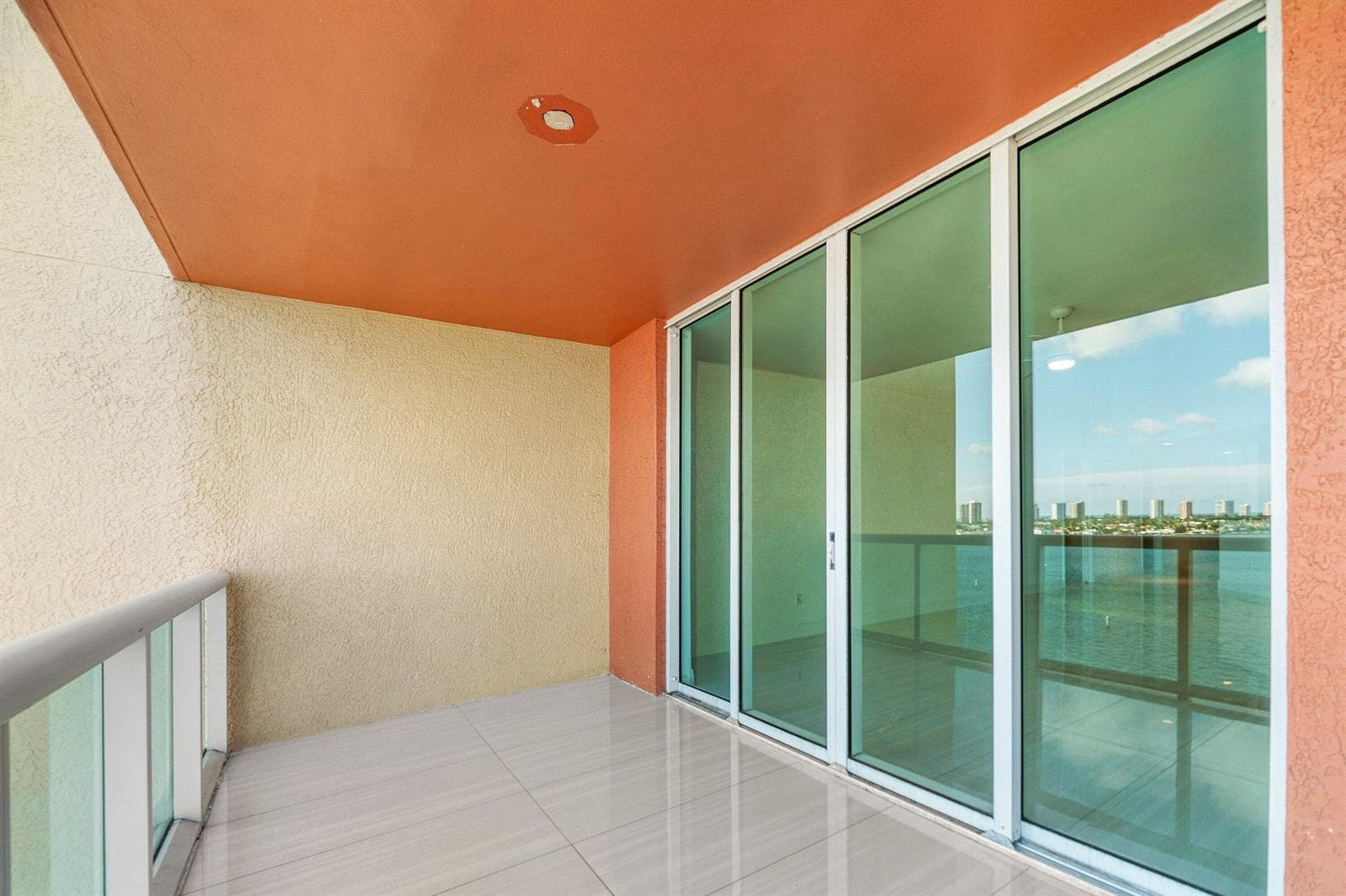 2650 Lake Shore Drive 1005 photo 25