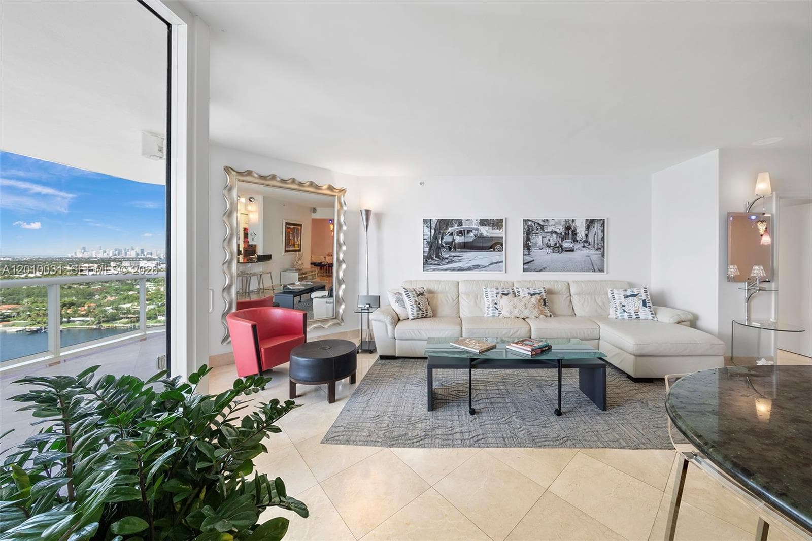 4779 Collins Ave 2404 photo 3