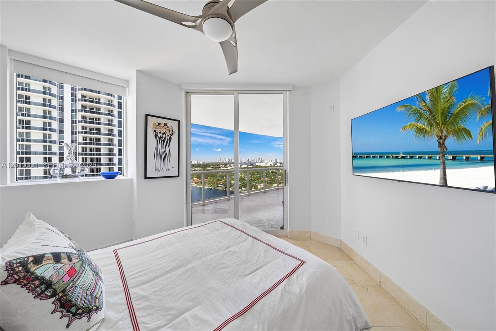 4779 Collins Ave 2404 photo 14