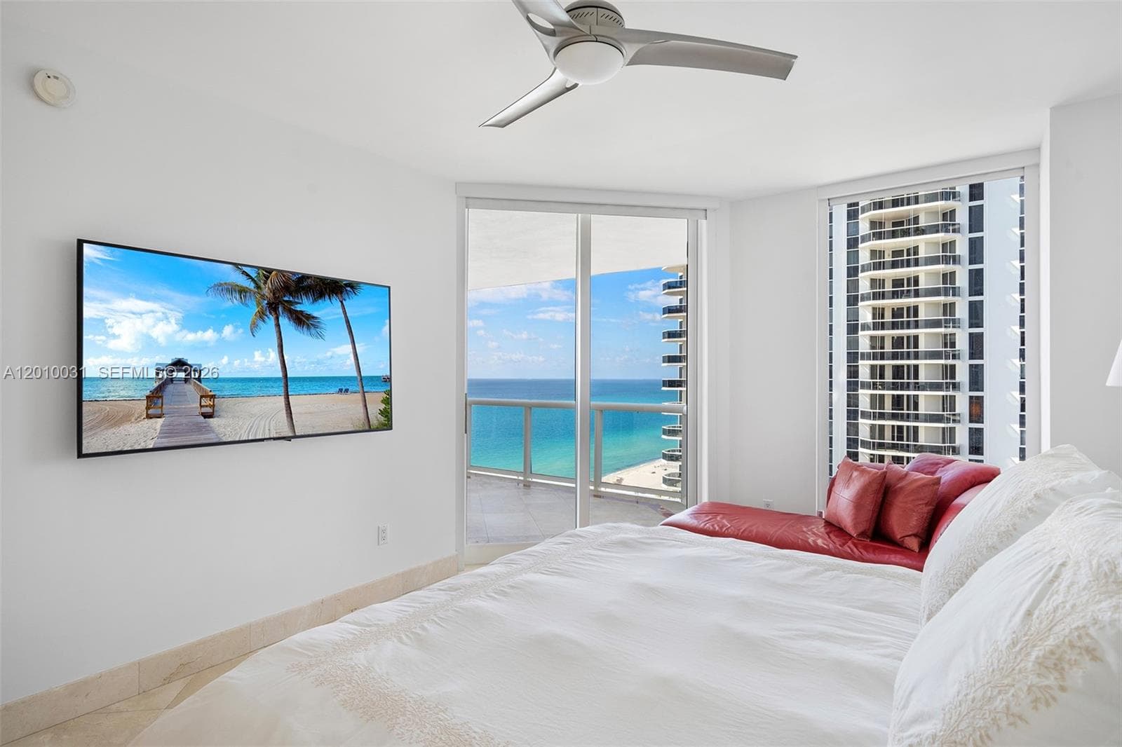 4779 Collins Ave 2404 photo 8