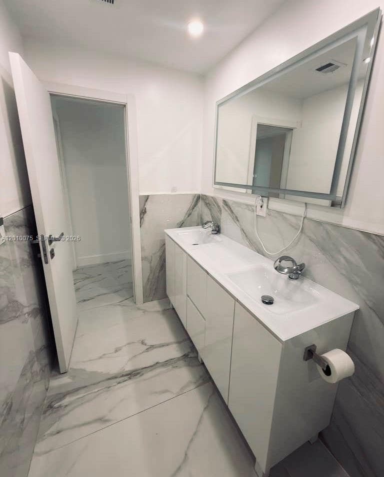 19370 Collins Ave PH-3 photo 18