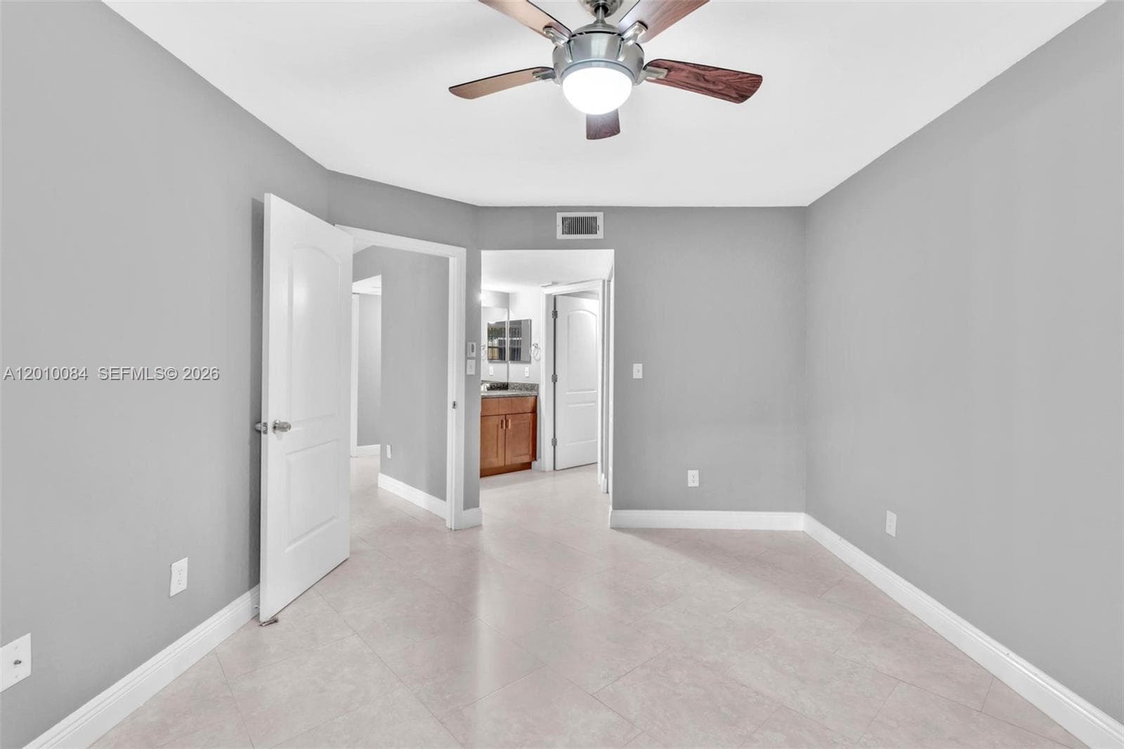 2881 Oakland Forest Dr 105 photo 11