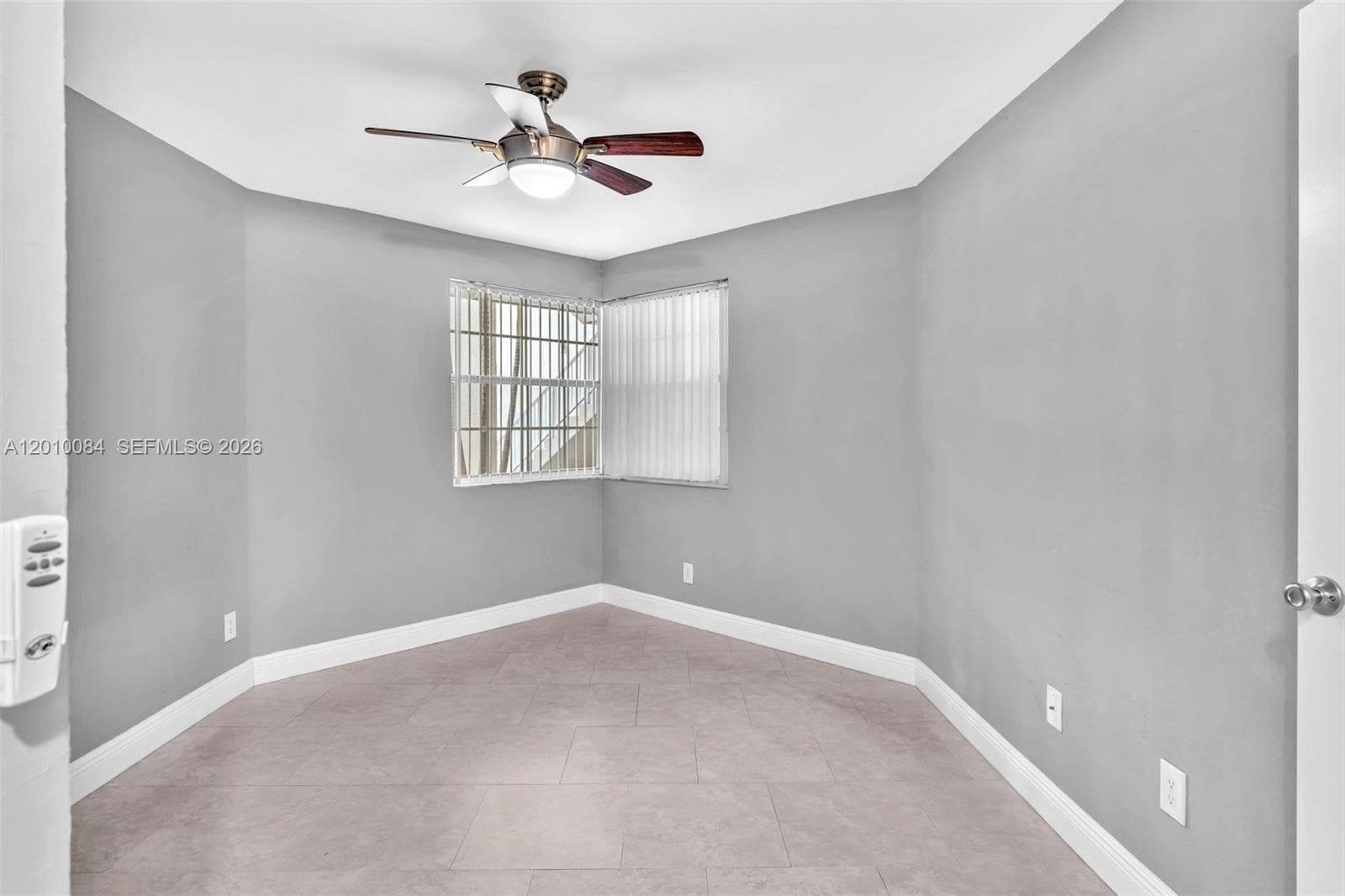 2881 Oakland Forest Dr 105 photo 19