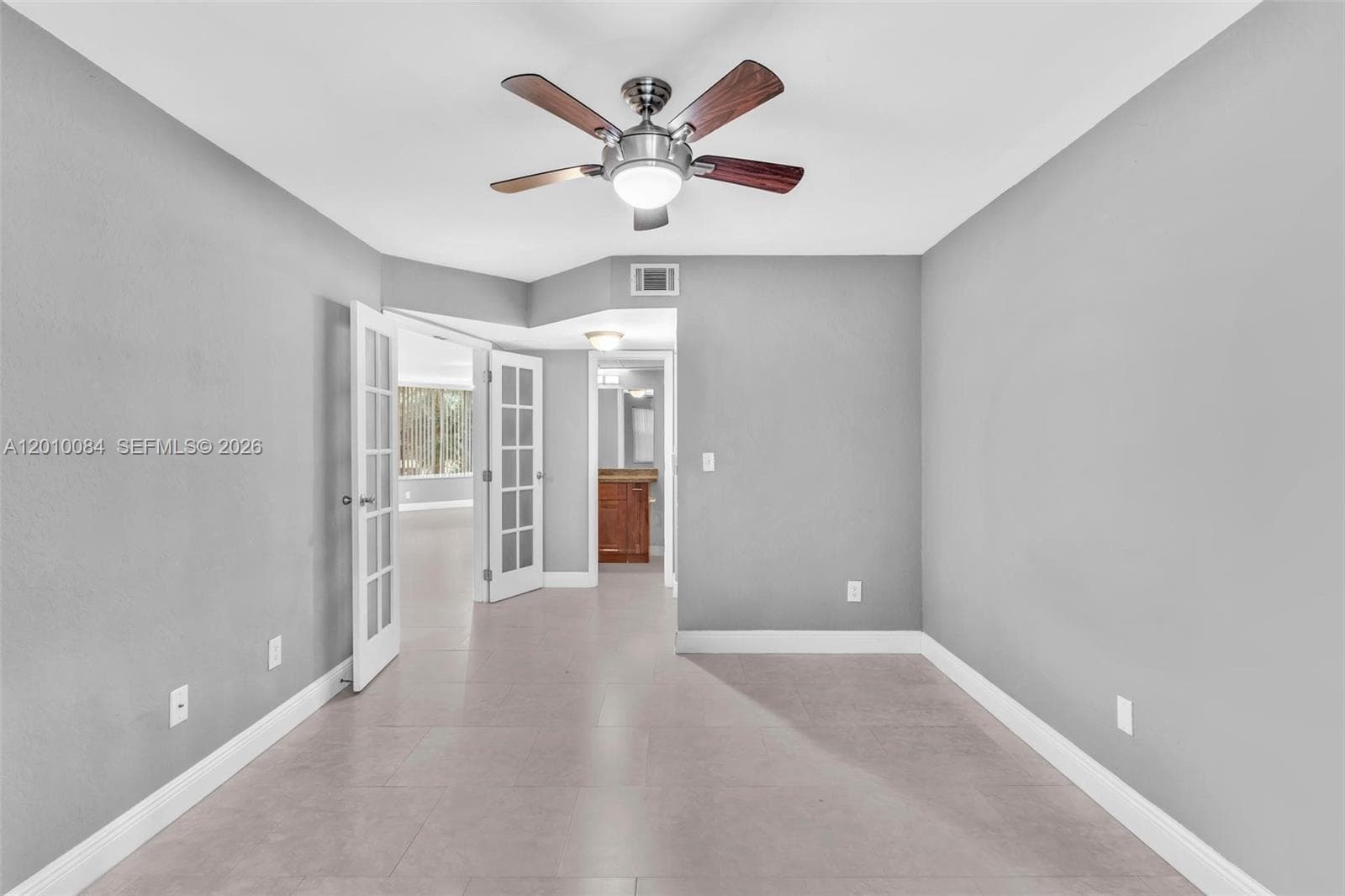 2881 Oakland Forest Dr 105 photo 21