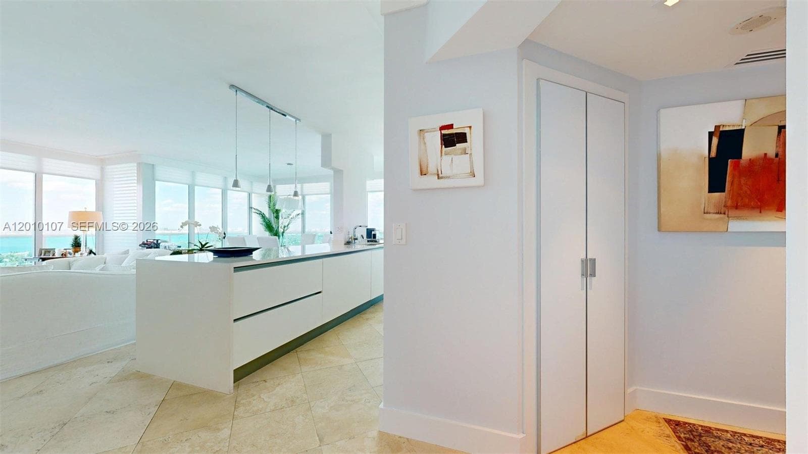 5025 Collins Ave 2206 photo 2