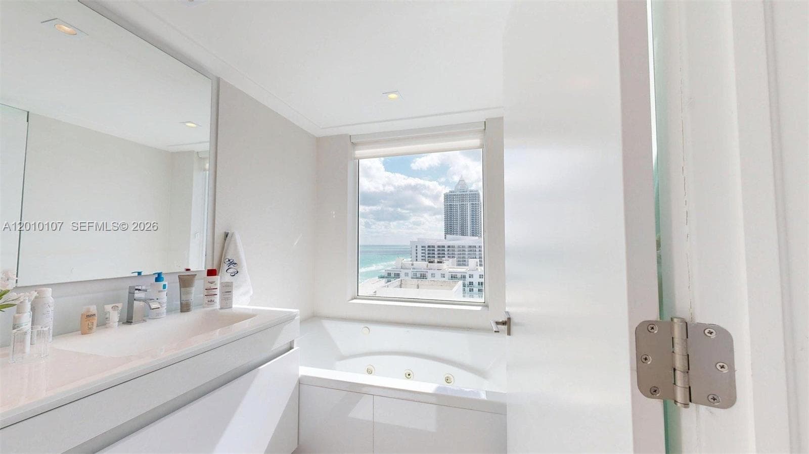 5025 Collins Ave 2206 photo 13