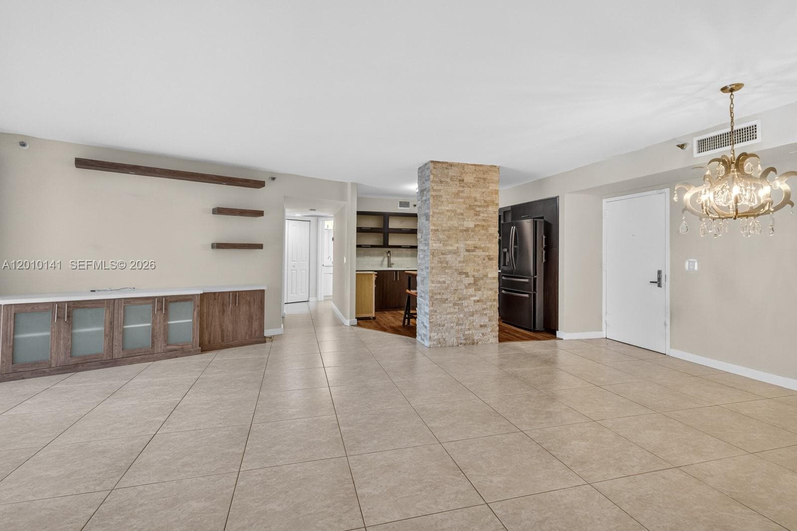 3500 Mystic Pointe Dr 302 photo 6