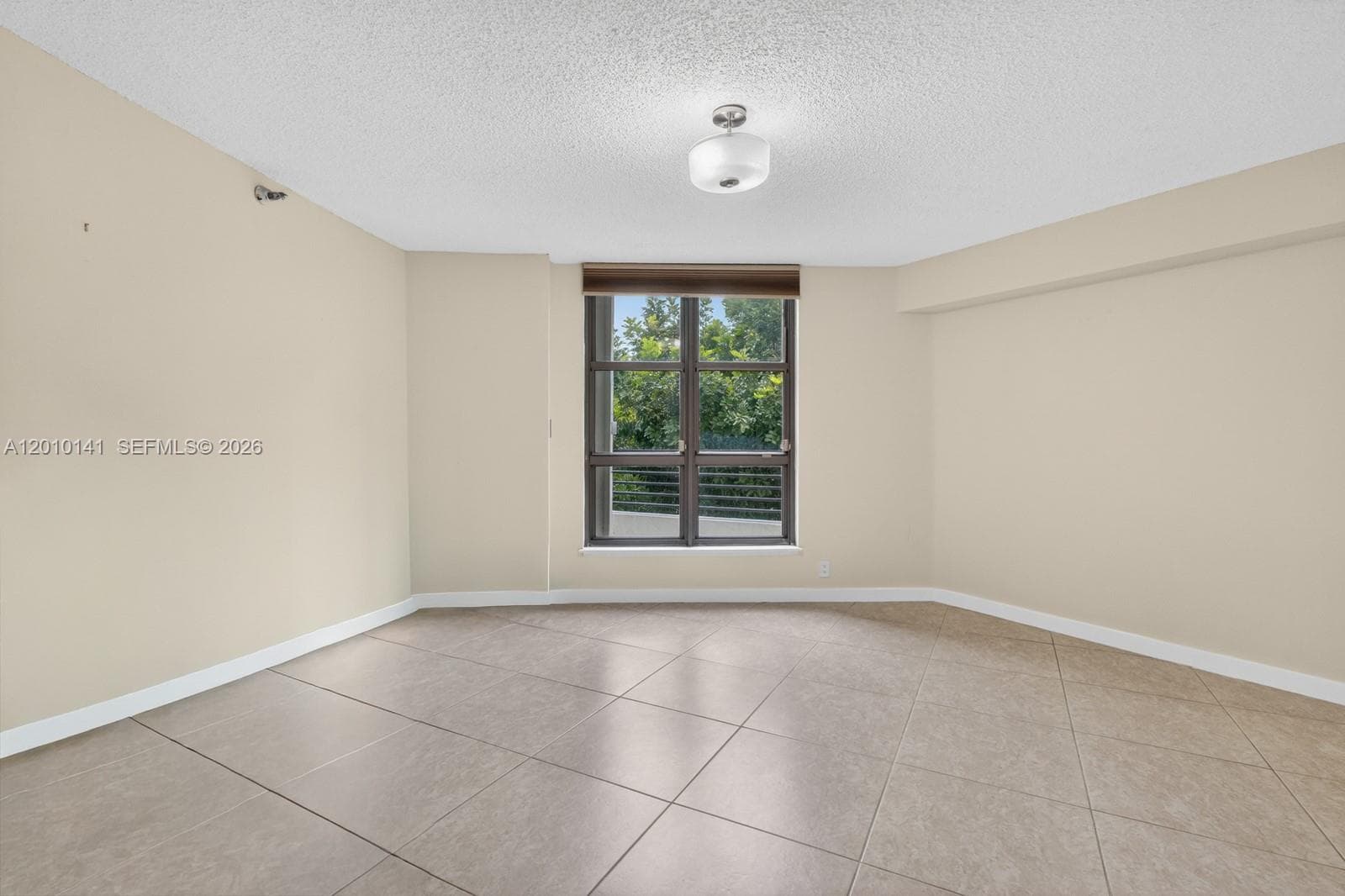 3500 Mystic Pointe Dr 302 photo 17