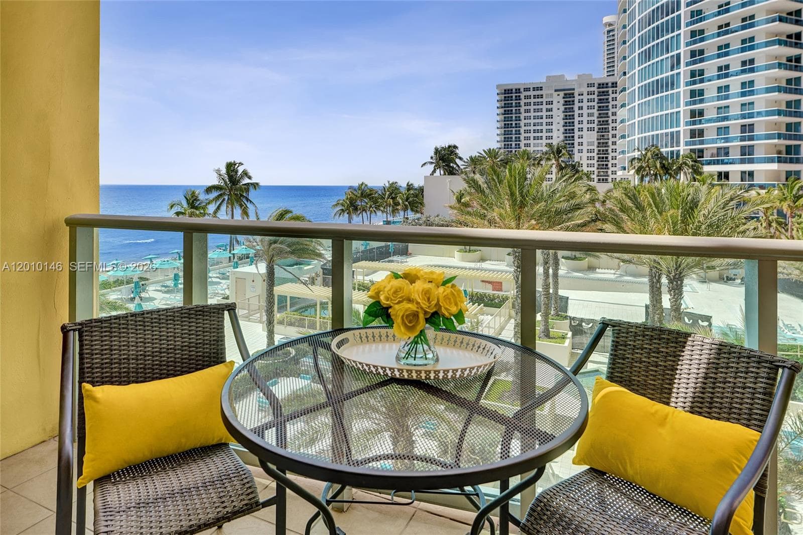 2501 Ocean Dr 414 photo 2