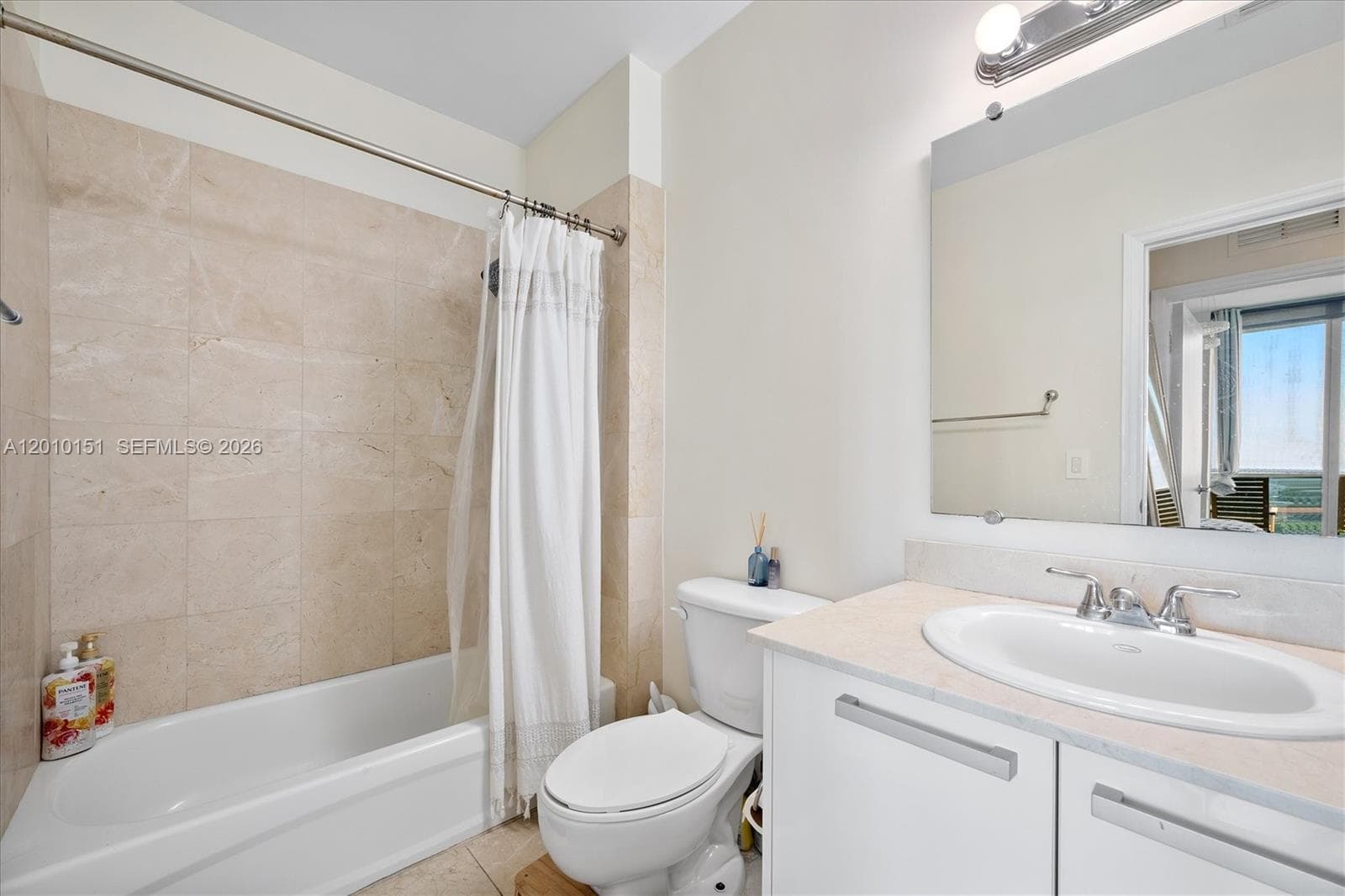 2525 3rd Ave 1603 photo 11