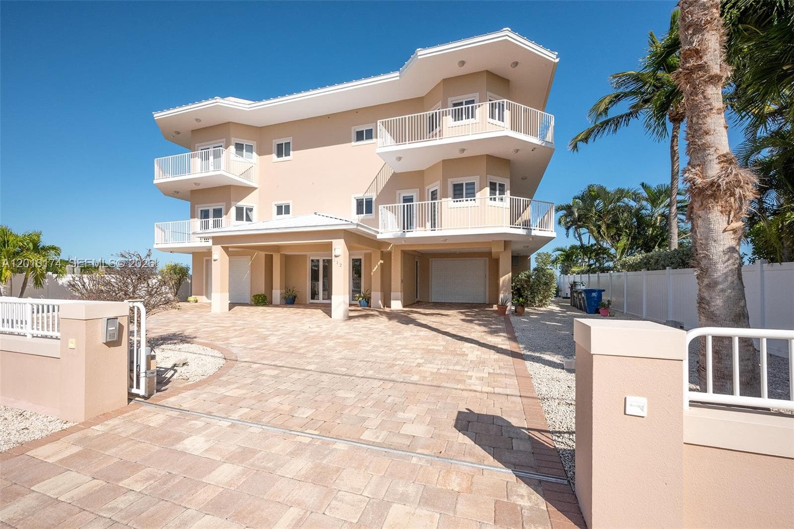 112 Bounty Ln 2