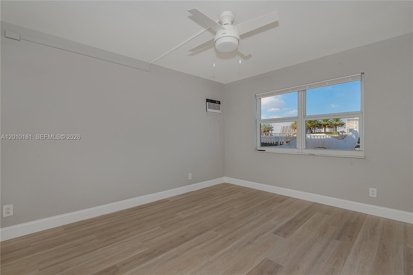 200 Birch Rd 604 photo 12