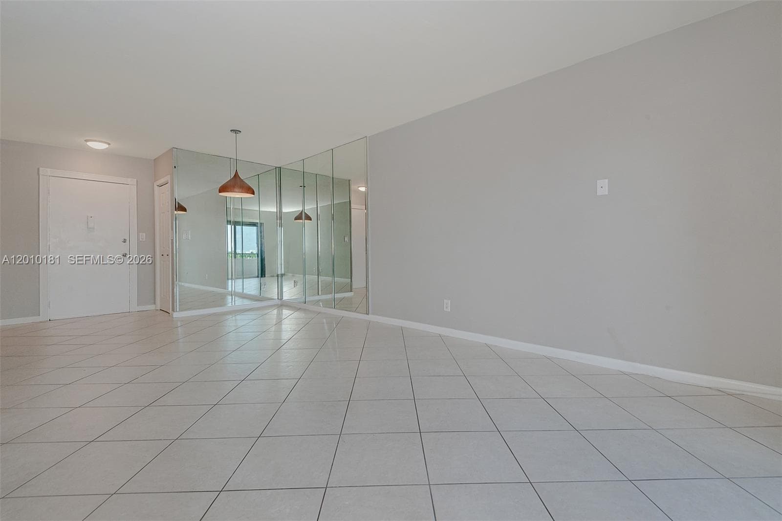 200 Birch Rd 604 photo 5
