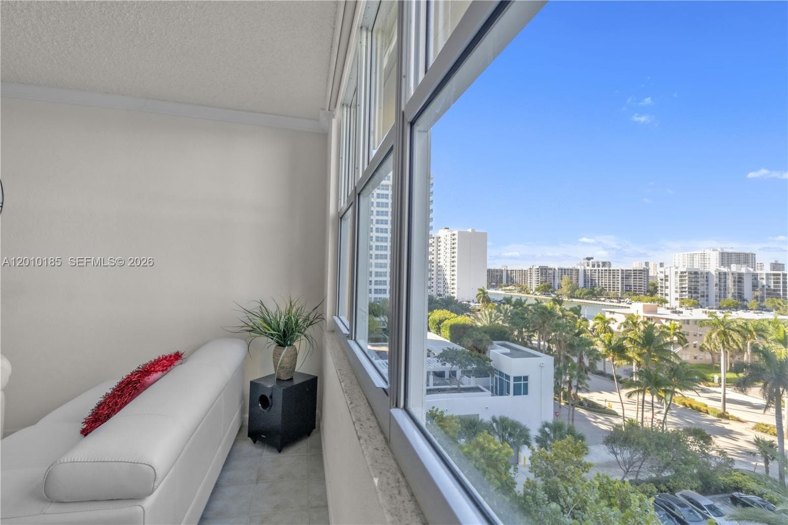 2501 Ocean Dr 727(Available Nov 01) photo 17