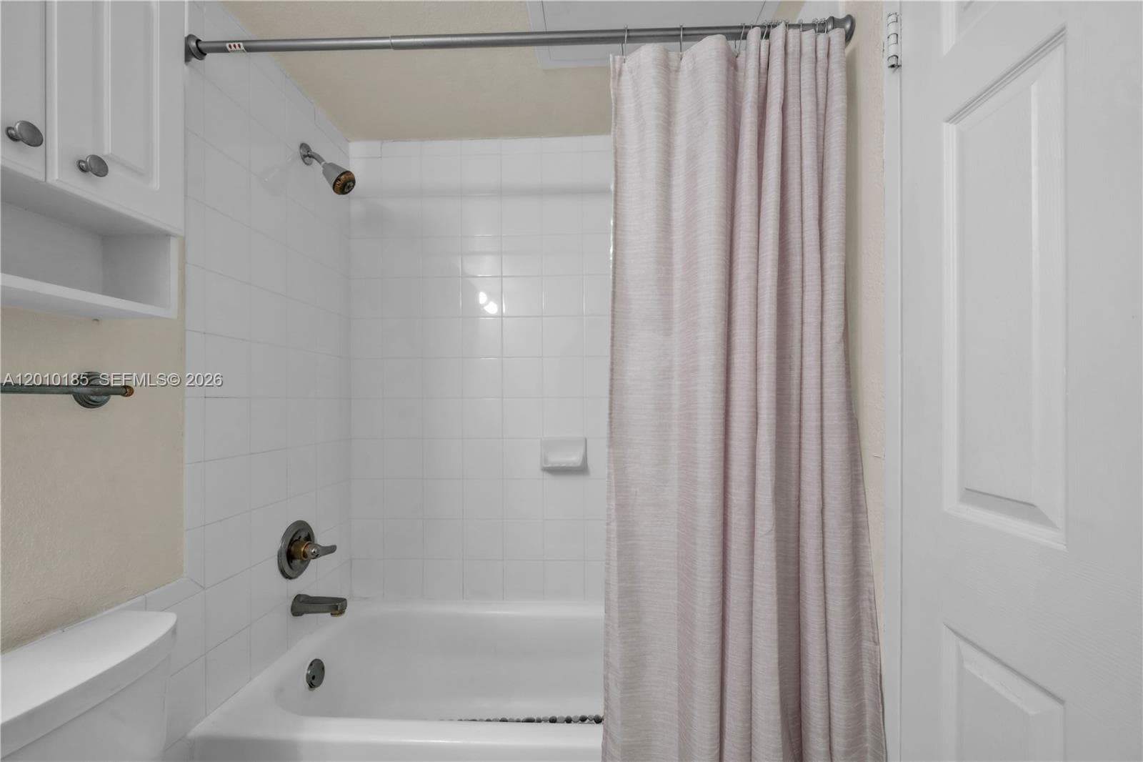 2501 Ocean Dr 727(Available Nov 01) photo 16
