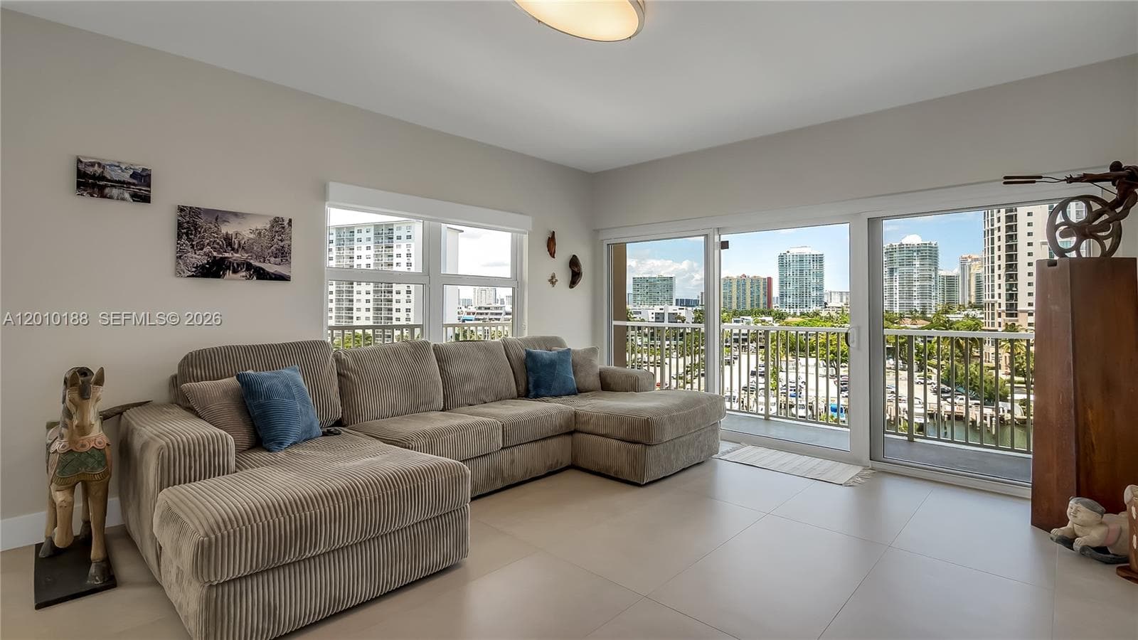 300 Bayview Dr 605 photo 17