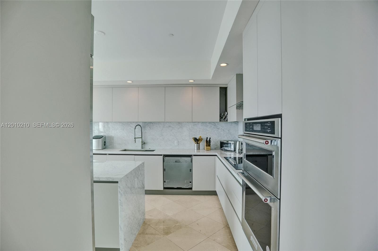 10101 Collins Ave 4E photo 16