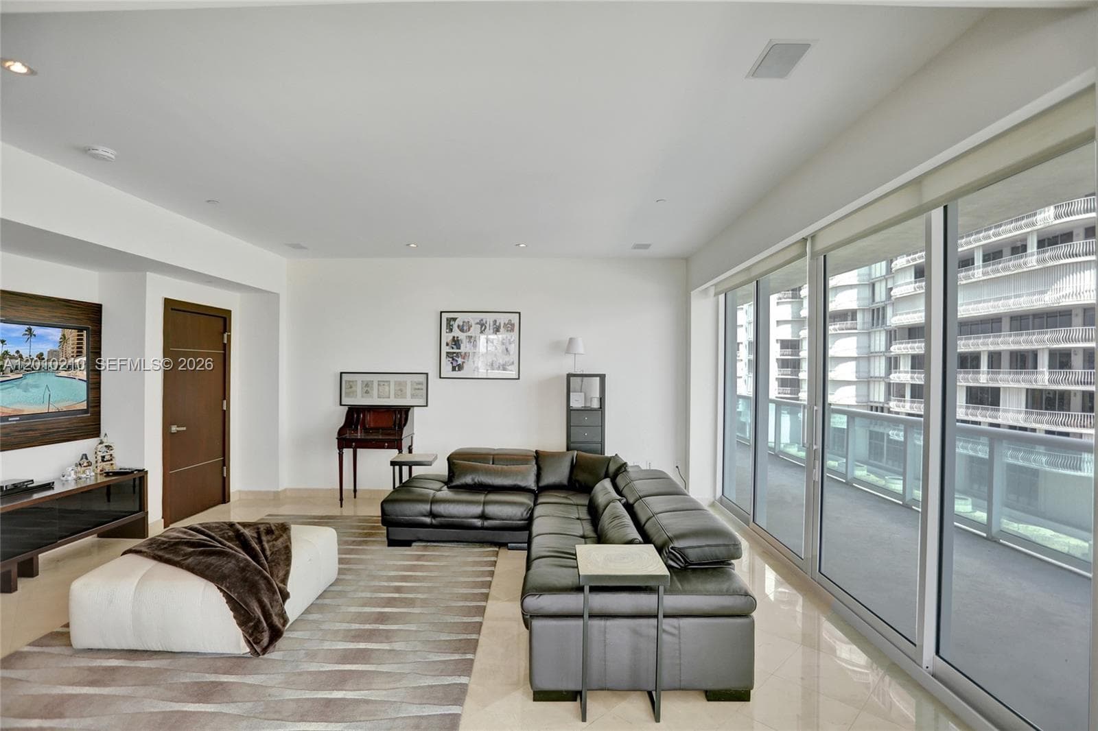 10101 Collins Ave 4E photo 12