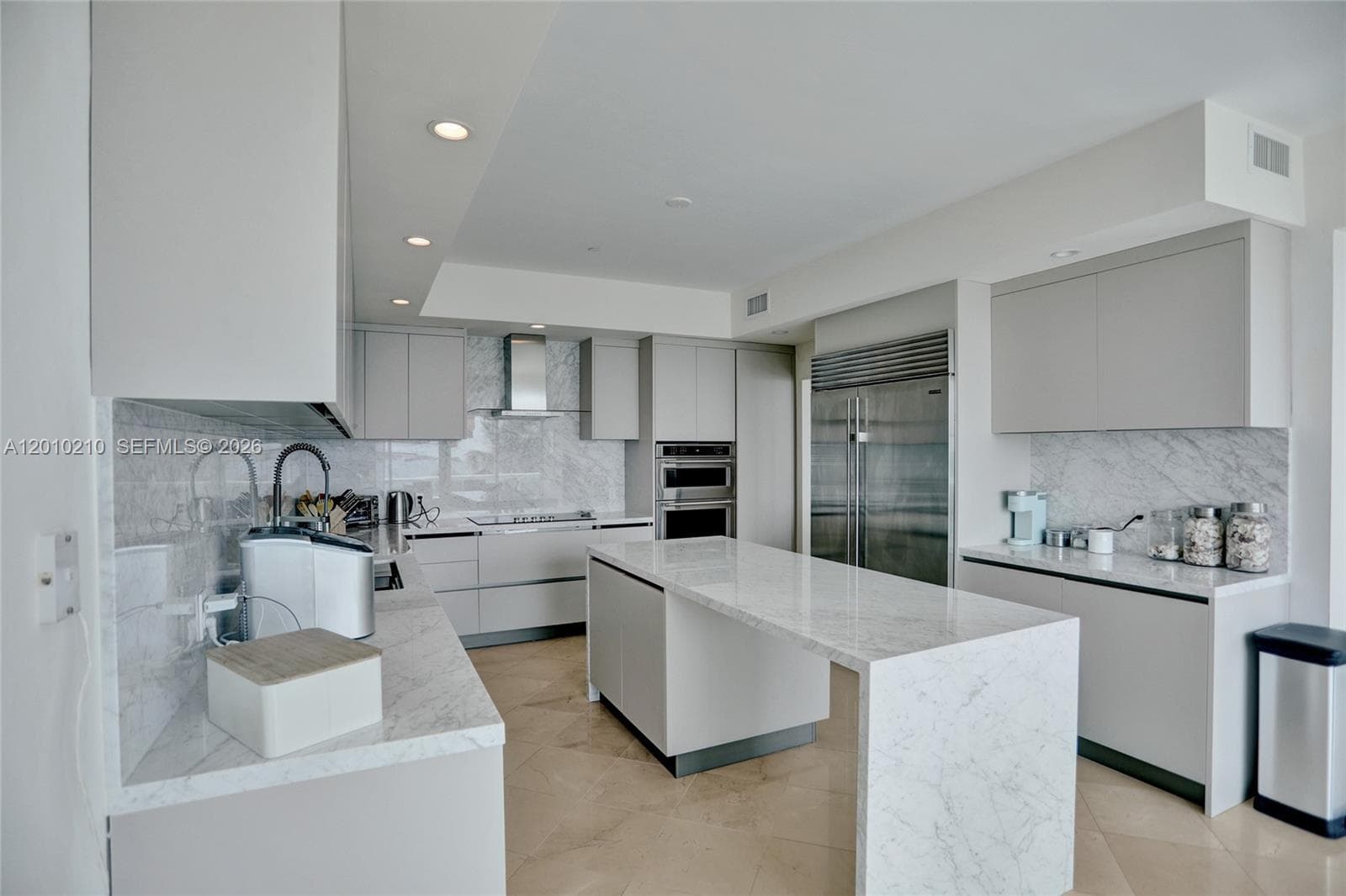 10101 Collins Ave 4E photo 20