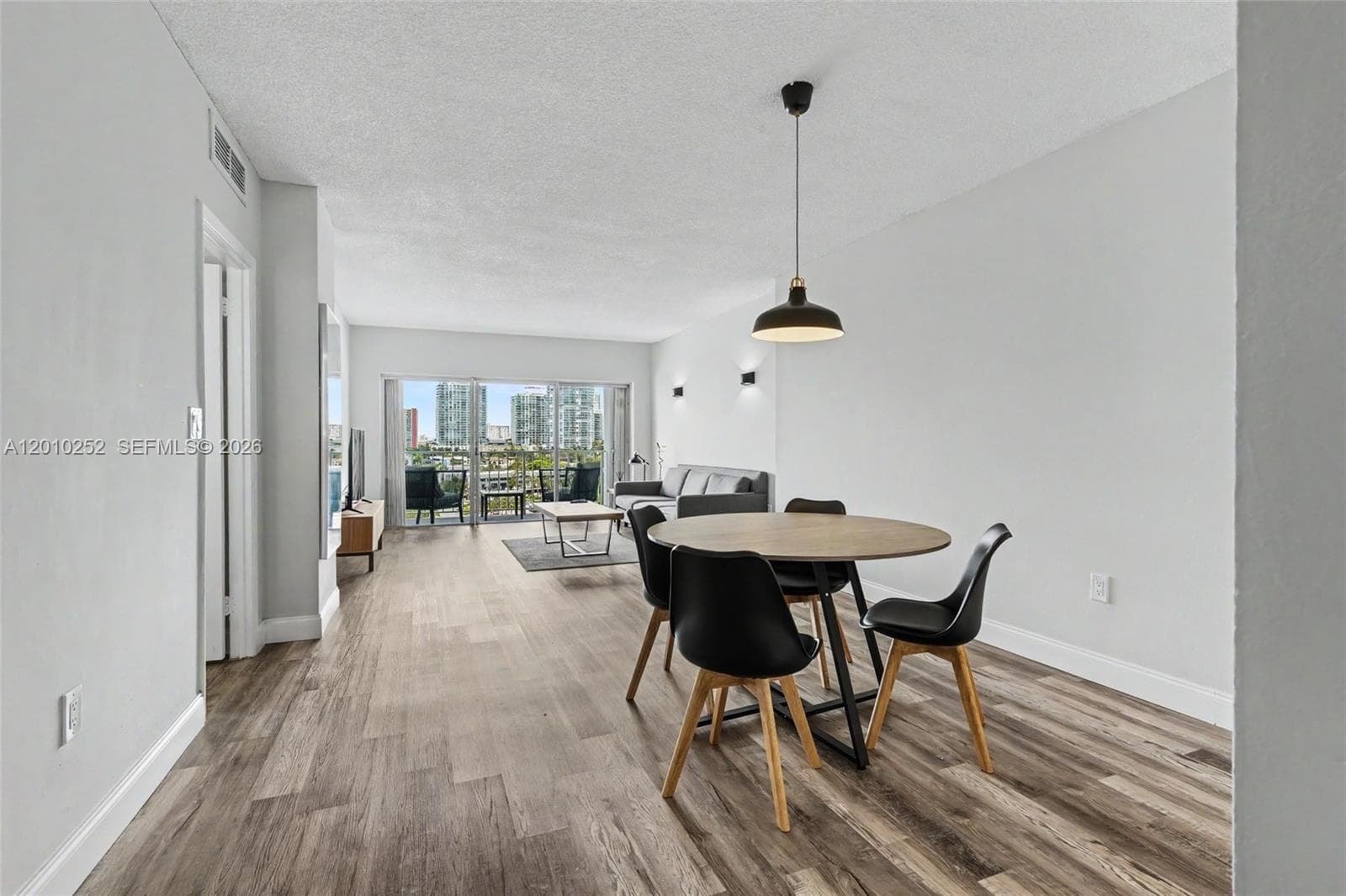 500 Bayview Dr 727 photo 7