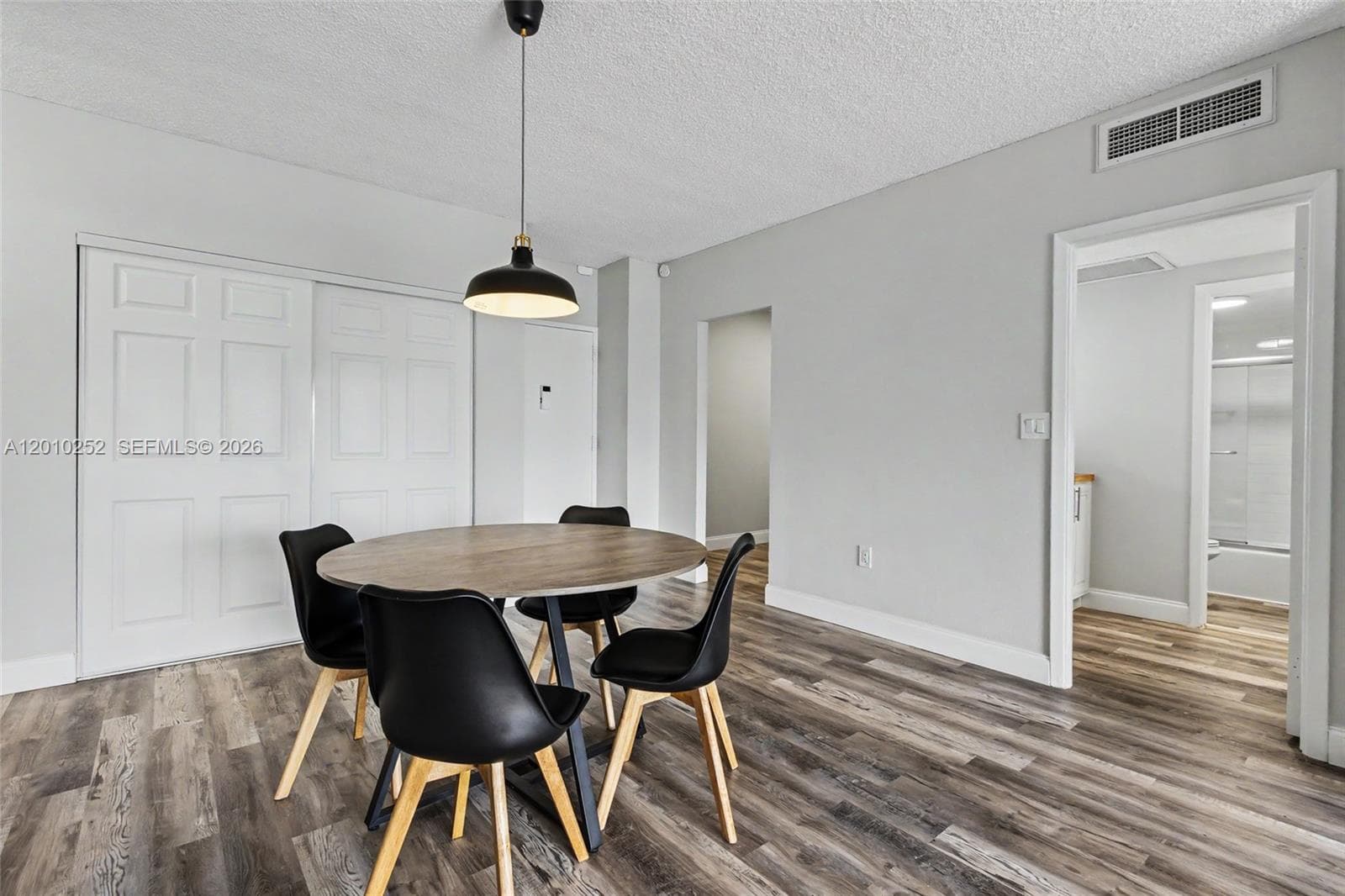500 Bayview Dr 727 photo 9