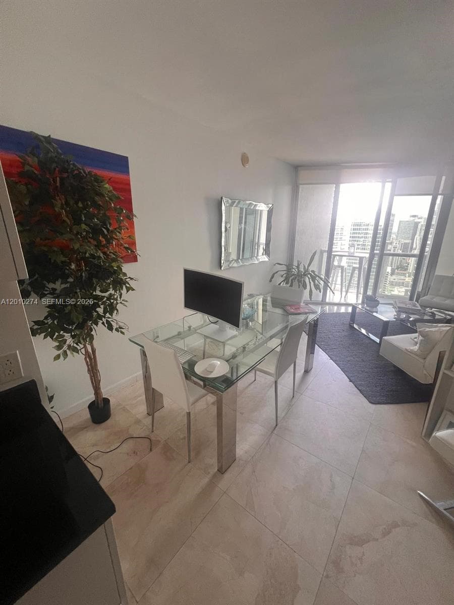 475 Brickell Ave 4508 photo 2