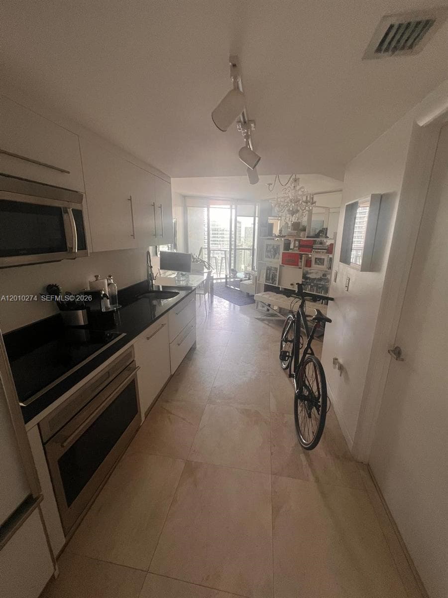475 Brickell Ave 4508 photo 3