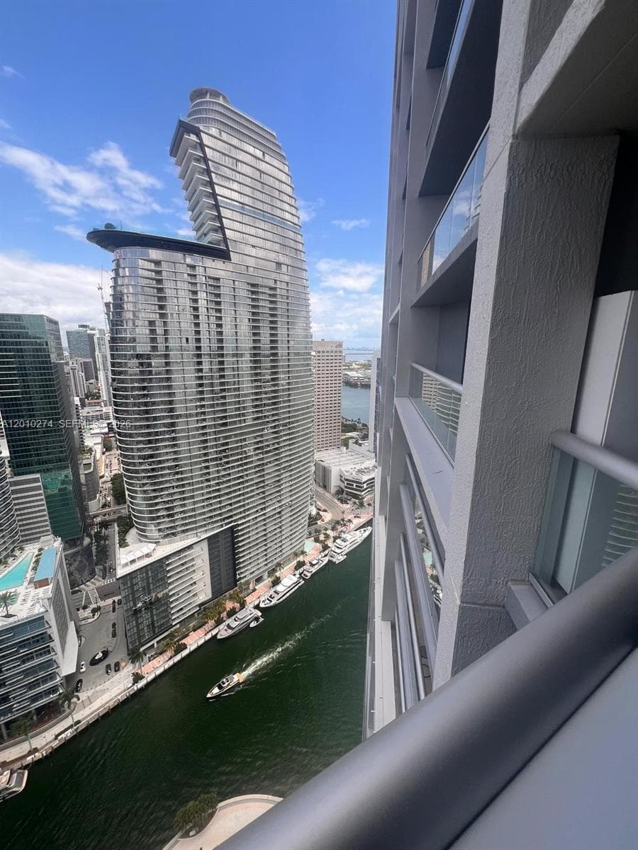 475 Brickell Ave 4508 photo 10