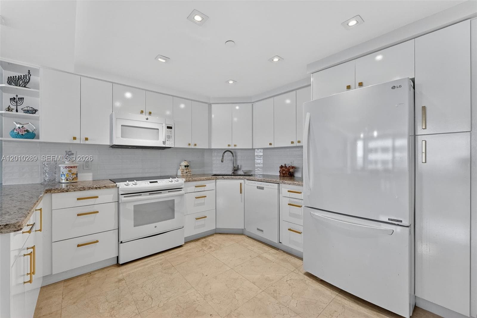 5225 Collins Ave 1519 photo 5